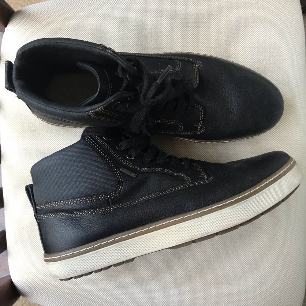 Amphibiox black leather sneaker